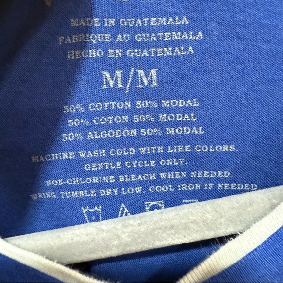 Guess men’s basic t shirt medium - Picture 5 of 5